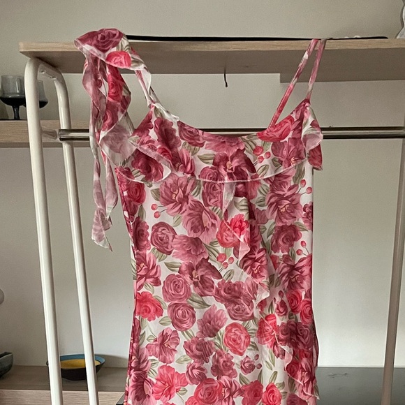 Pretty in pink floral mesh cover-up - Picture 2 of 3